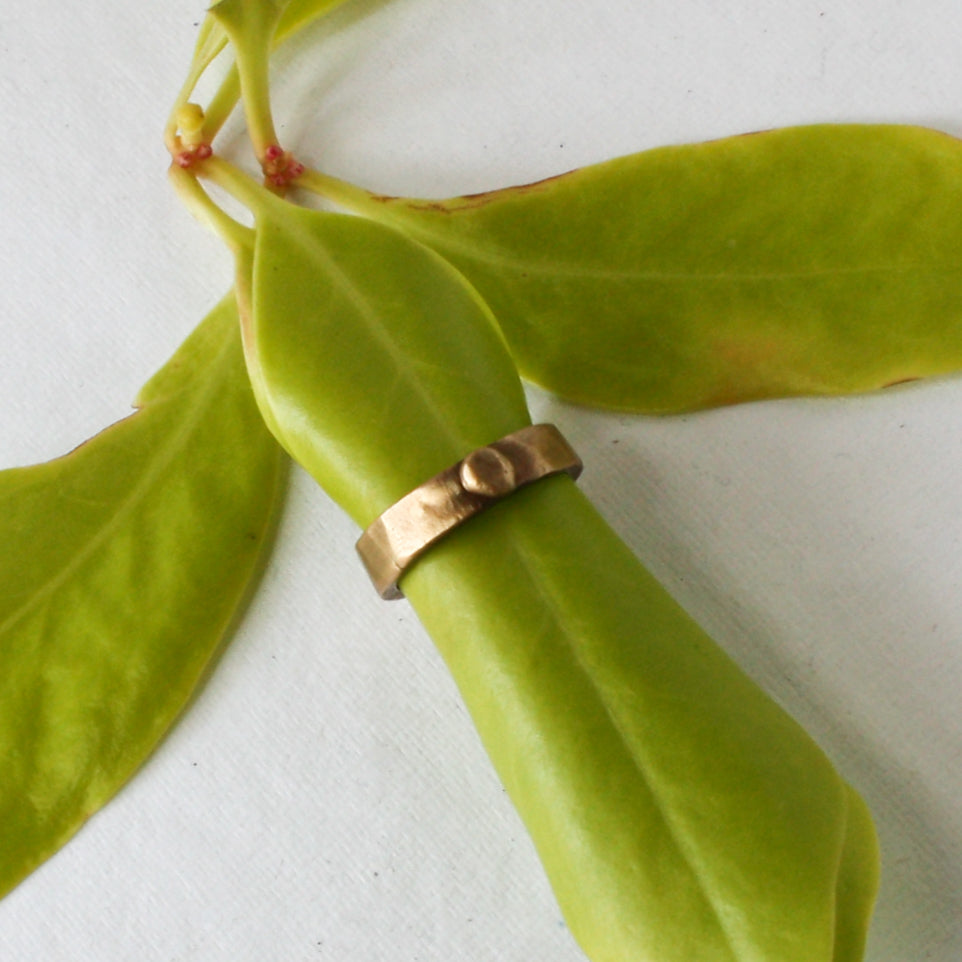 Bronze Ring With Bead